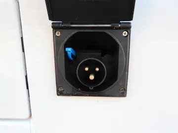 RENAULT MASTER KÜHLKASTENWAGEN -10 C TEMPOMAT NAVIGATION