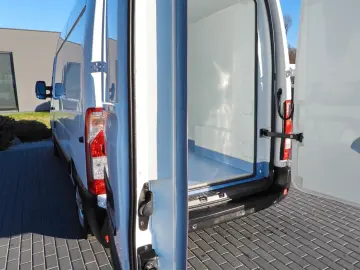 RENAULT MASTER KÜHLKASTENWAGEN -10 C TEMPOMAT NAVIGATION