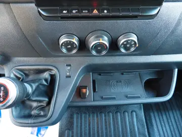 RENAULT MASTER KÜHLKASTENWAGEN -10 C TEMPOMAT NAVIGATION