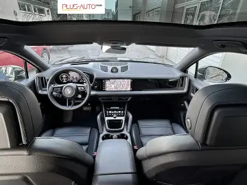 Cayenne Coupe E-Hybrid  Rear Steer.  Air Susp.  360 Winter