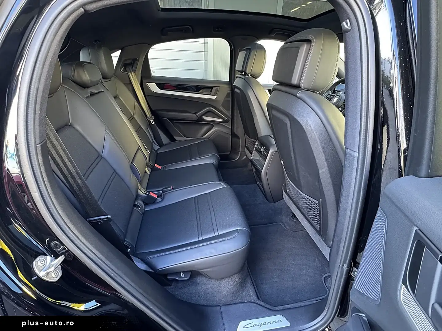 Cayenne Coupe E-Hybrid  Rear Steer.  Air Susp.  360 Winter