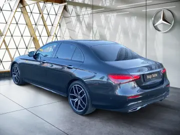 MERCEDES-BENZ E 220 d AMG Night-P Pano HUD Burmester Kamera