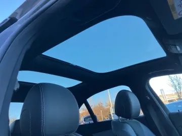 MERCEDES-BENZ E 220 d AMG Night-P Pano HUD Burmester Kamera