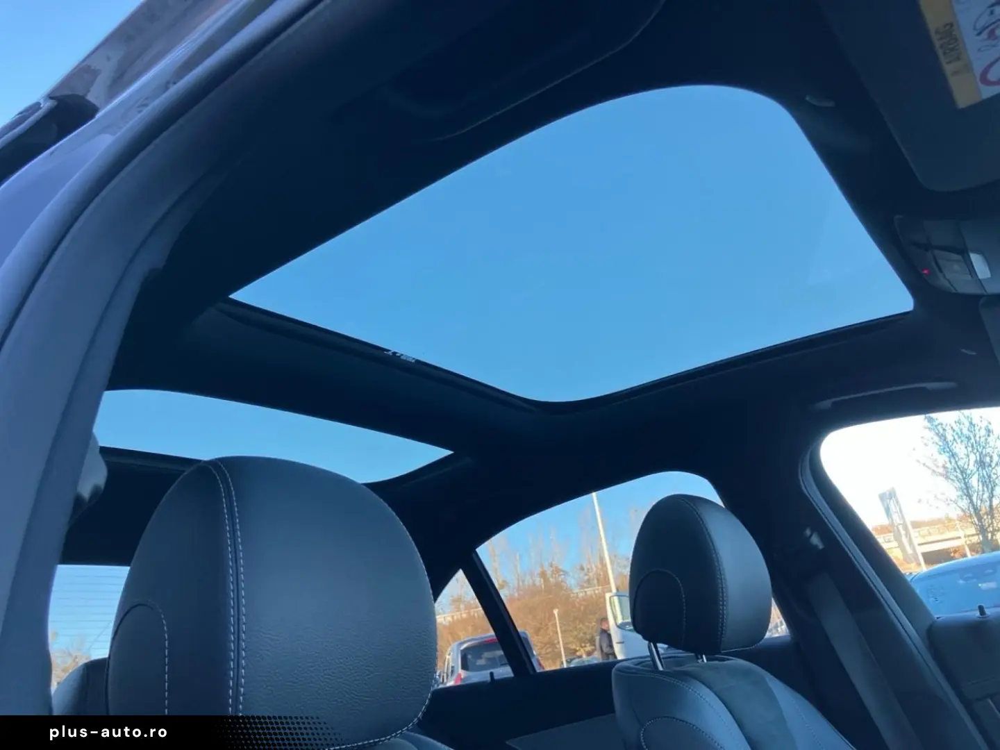 MERCEDES-BENZ E 220 d AMG Night-P Pano HUD Burmester Kamera