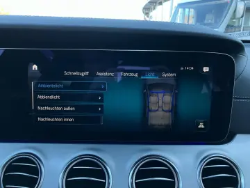 MERCEDES-BENZ E 220 d AMG Night-P Pano HUD Burmester Kamera