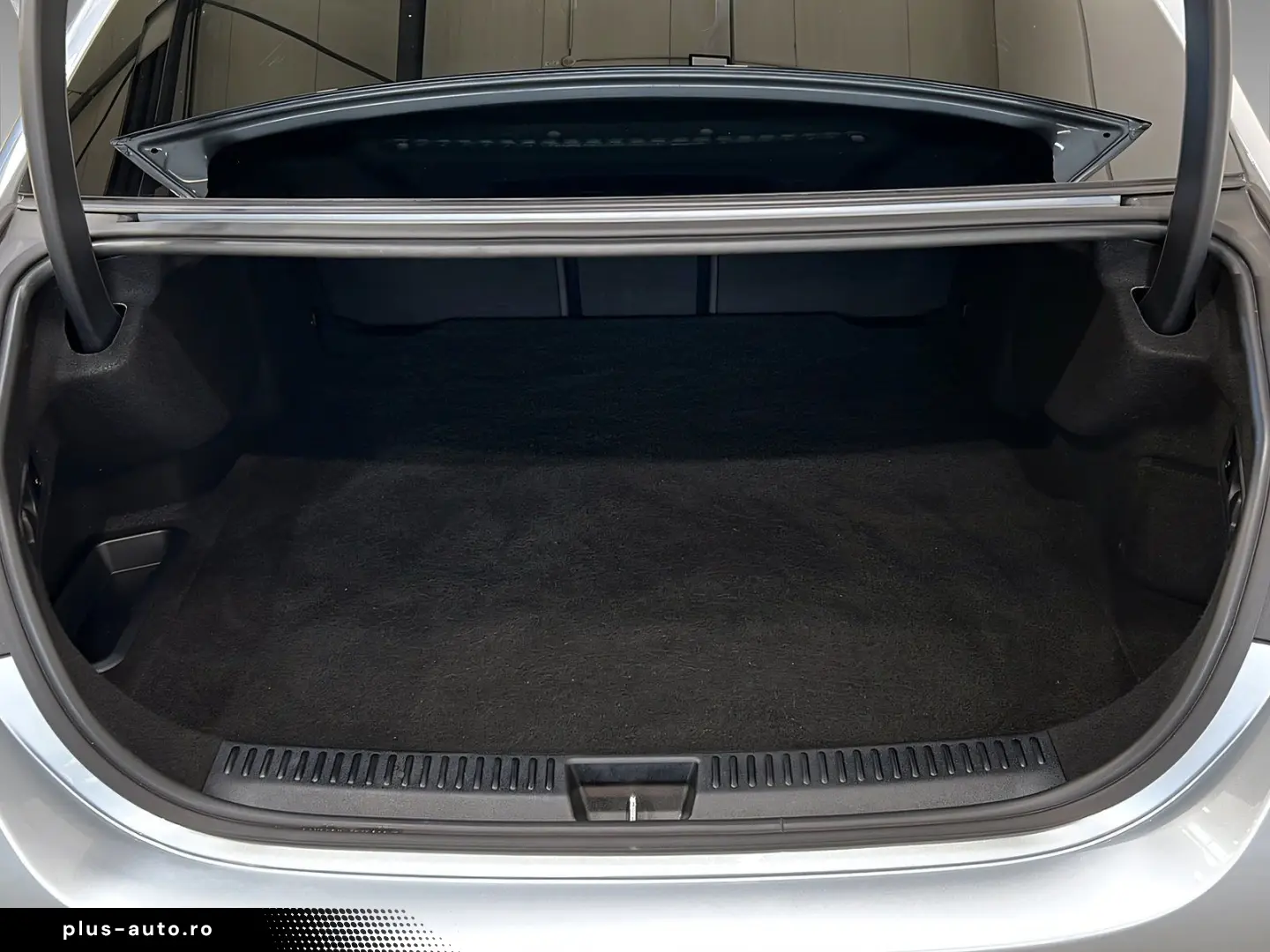 MERCEDES-BENZ E 300 e AMG Advanced Distronic LED LRH&hellip;