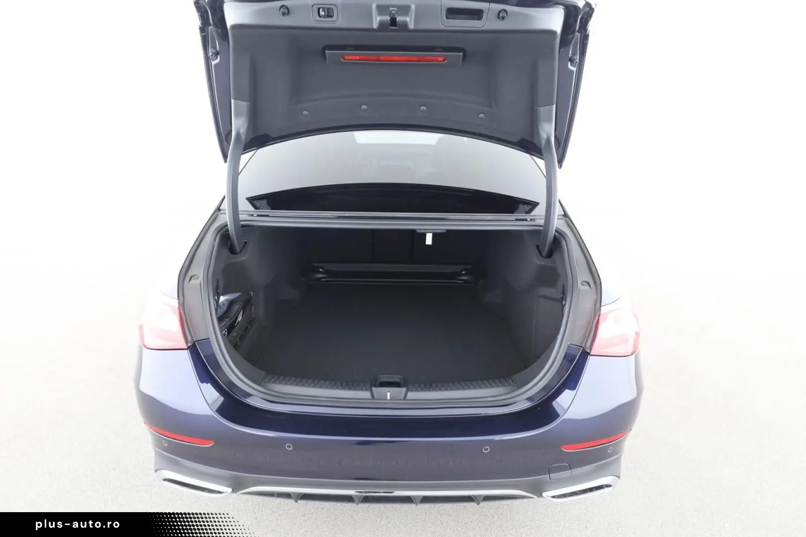 MERCEDES-BENZ E 200 AMG AHK Distronic Memory 20 Zoll 360