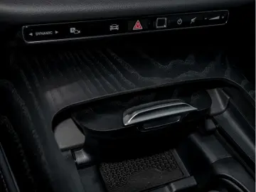 MERCEDES-BENZ E 200 AMG-Sport LED Cam Night Totw Dis&hellip;