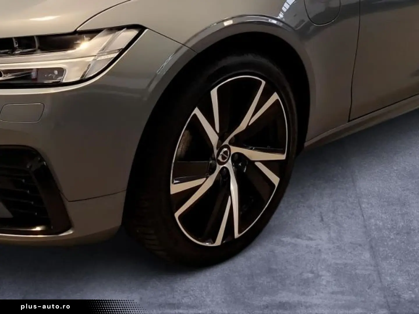 VOLVO V90 T8 AWD Ultimate Dark Bowers&Wilkins Head-Up