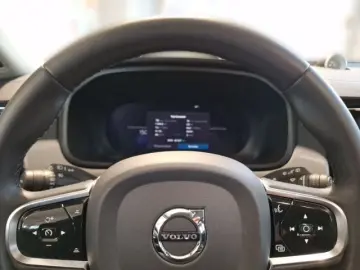 VOLVO V90 T8 AWD Ultimate Dark Bowers&Wilkins Head-Up