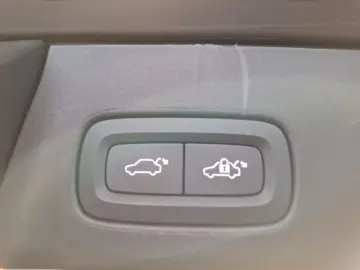 VOLVO V90 T8 AWD Ultimate Dark Bowers&Wilkins Head-Up