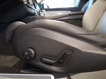 VOLVO V90 T8 AWD Ultimate Dark Bowers&Wilkins Head-Up