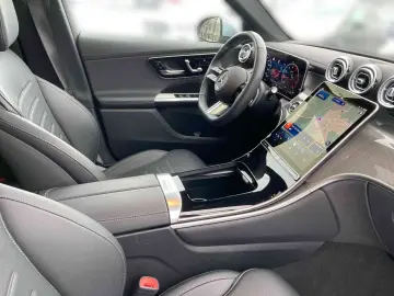 MERCEDES-BENZ GLC 200 4M AMG Pano AHK Memory Kam LED&hellip;