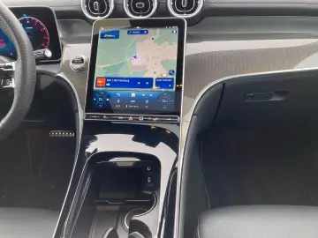 MERCEDES-BENZ GLC 200 4M AMG Pano AHK Memory Kam LED&hellip;