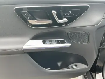 MERCEDES-BENZ GLC 220 d 4M AMG Night 360  Digital-Light AHK