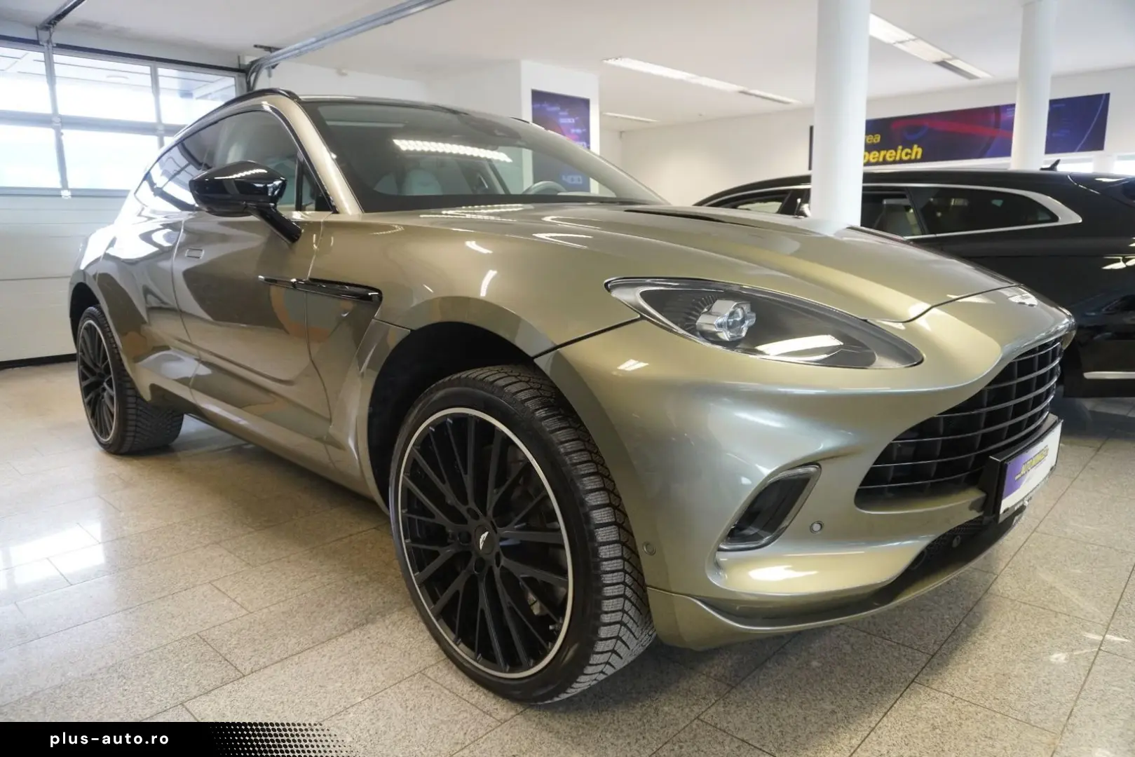 ASTON MARTIN DBX 4.0 V8 Panorama 360  Luftfahrwerk