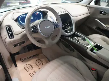 ASTON MARTIN DBX 4.0 V8 Panorama 360  Luftfahrwerk