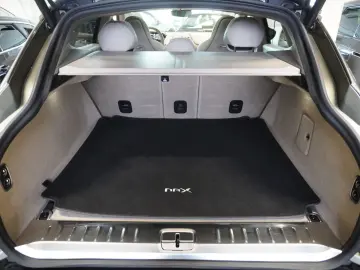 ASTON MARTIN DBX 4.0 V8 Panorama 360  Luftfahrwerk