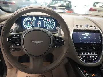 ASTON MARTIN DBX 4.0 V8 Panorama 360  Luftfahrwerk