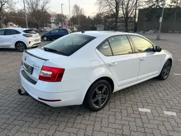 SKODA Octavia TSI DSG