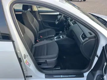 SKODA Octavia TSI DSG