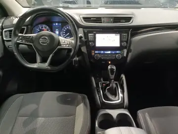 NISSAN Qashqai 1.3