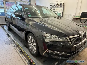 SKODA Superb 1.4 TSI DSG Hybrid