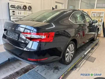 SKODA Superb 1.4 TSI DSG Hybrid