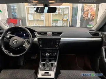 SKODA Superb 1.4 TSI DSG Hybrid