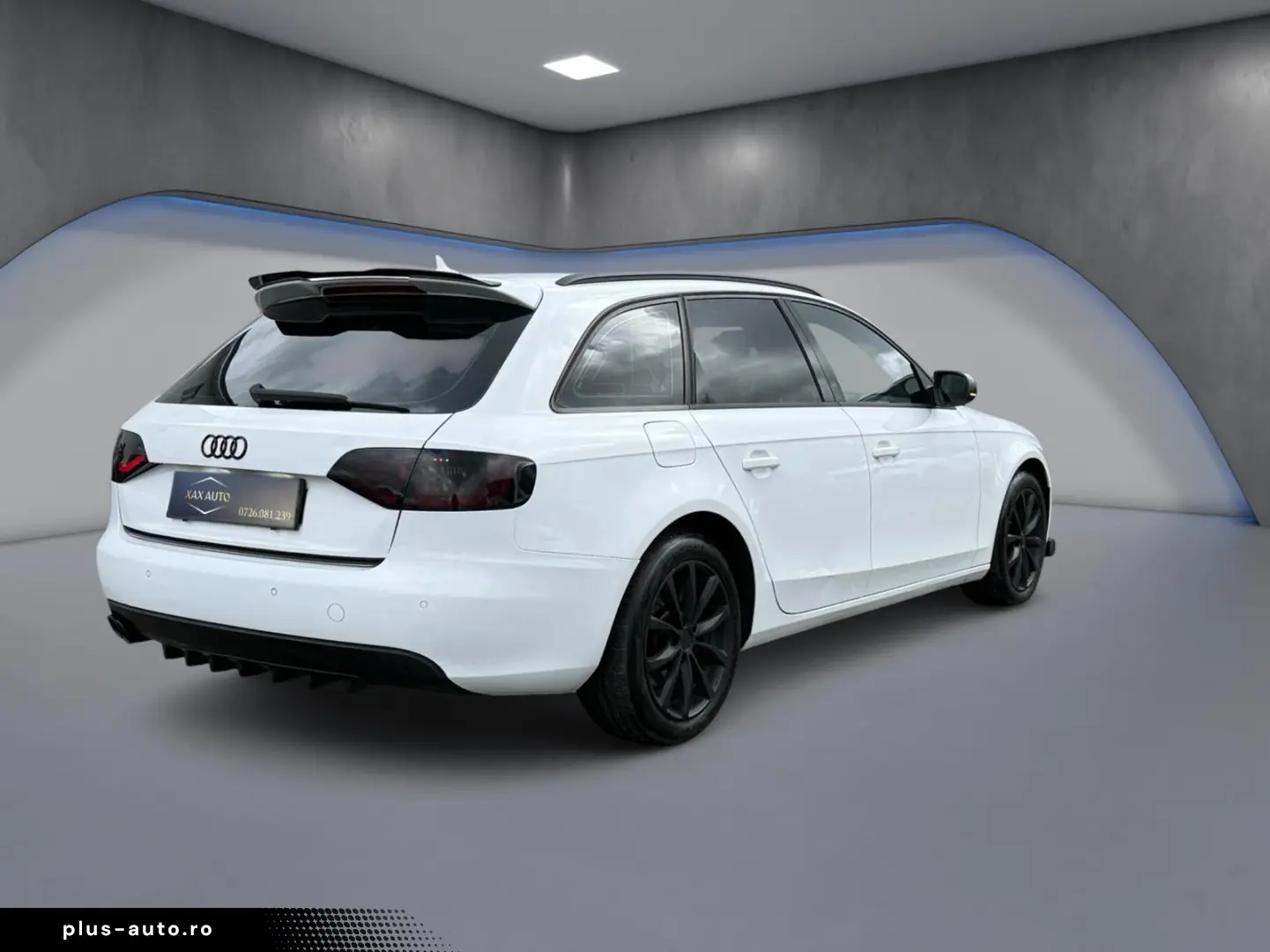 AUDI A4     S-line