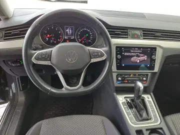 VW Passat Advance1.5 TSI ACT DSG