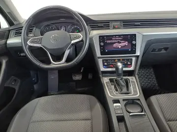 VW Passat Advance1.5 TSI ACT DSG