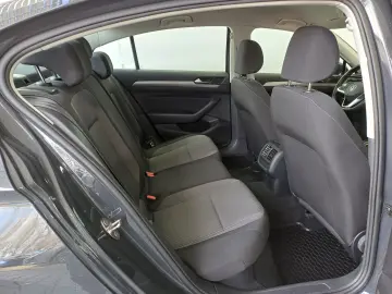 VW Passat Advance1.5 TSI ACT DSG