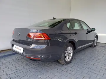 VW Passat Advance1.5 TSI ACT DSG