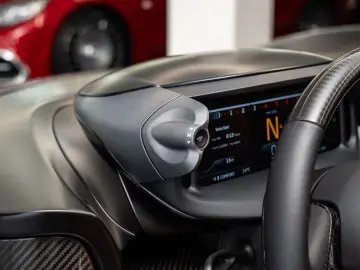 McLaren Elva 36~149 Lift Carbon