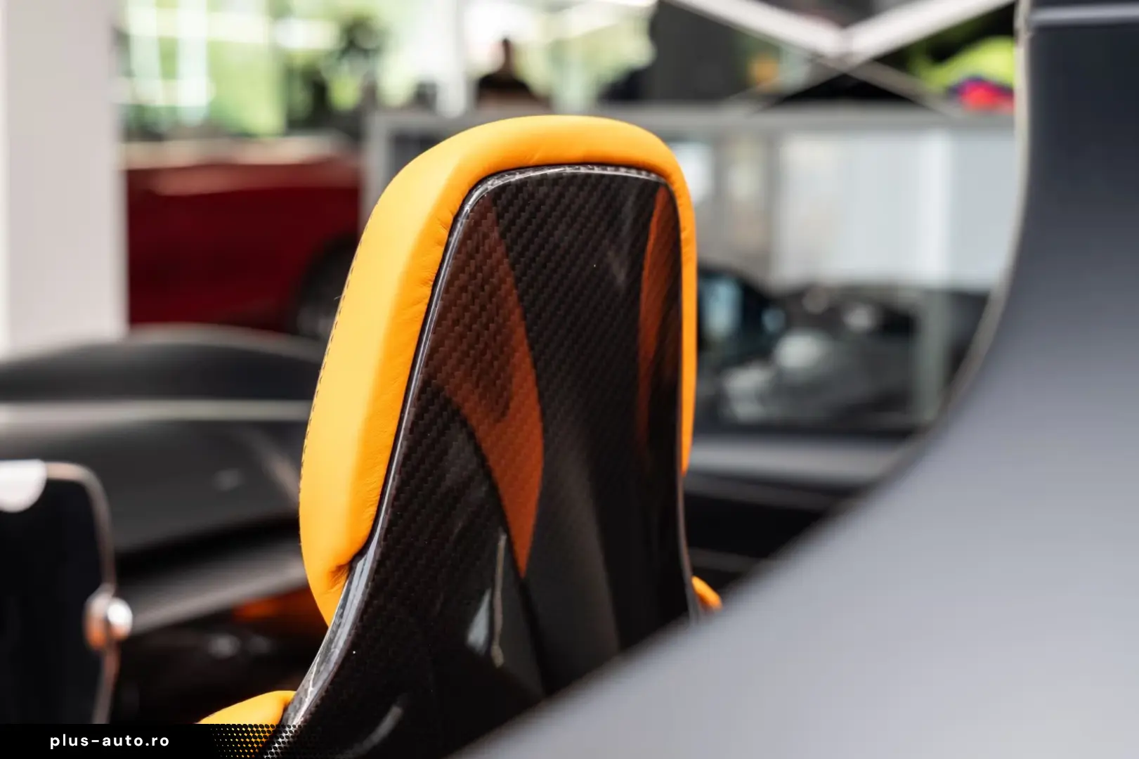 McLaren Elva 36~149 Lift Carbon