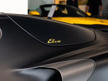 McLaren Elva 36~149 Lift Carbon