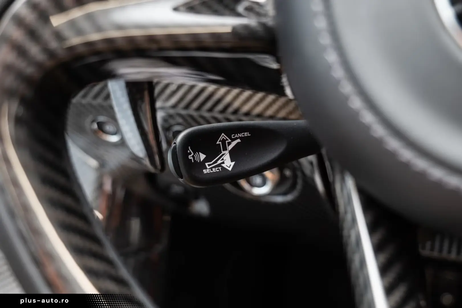 McLaren Elva 36~149 Lift Carbon