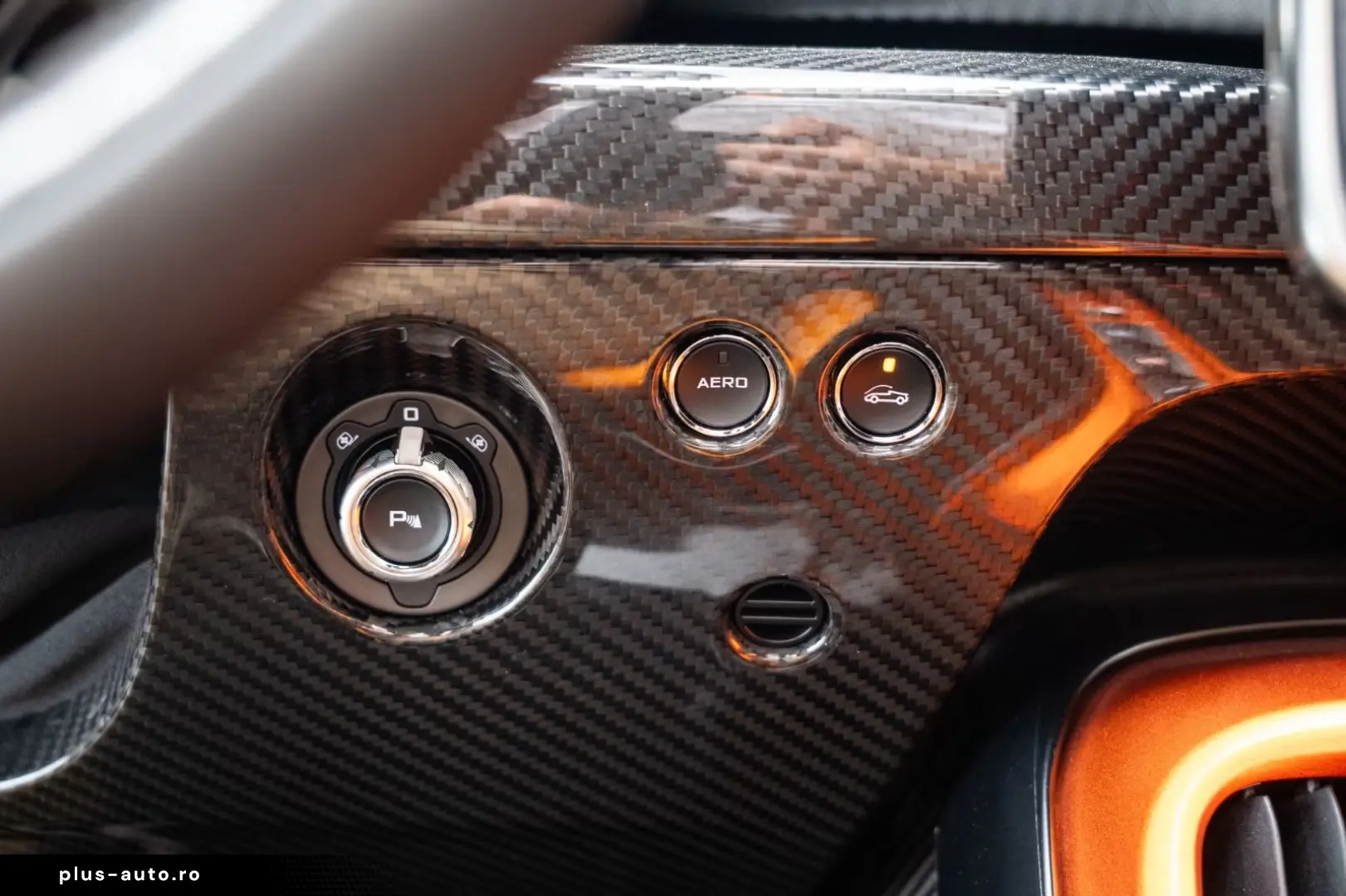 McLaren Elva 36~149 Lift Carbon