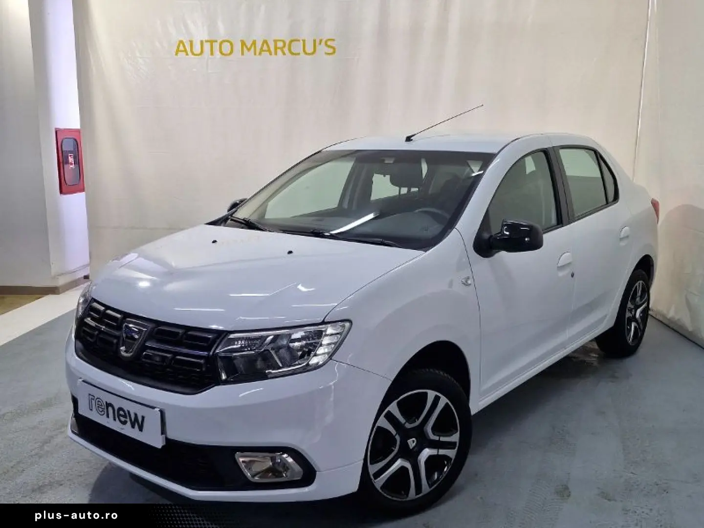 DACIA LOGAN 0.9 TCe 90CP Black & White