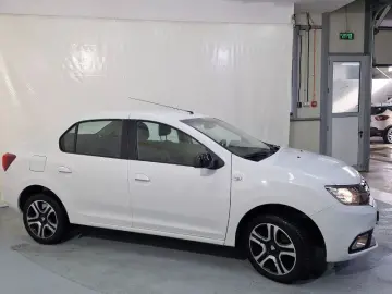 DACIA LOGAN 0.9 TCe 90CP Black & White