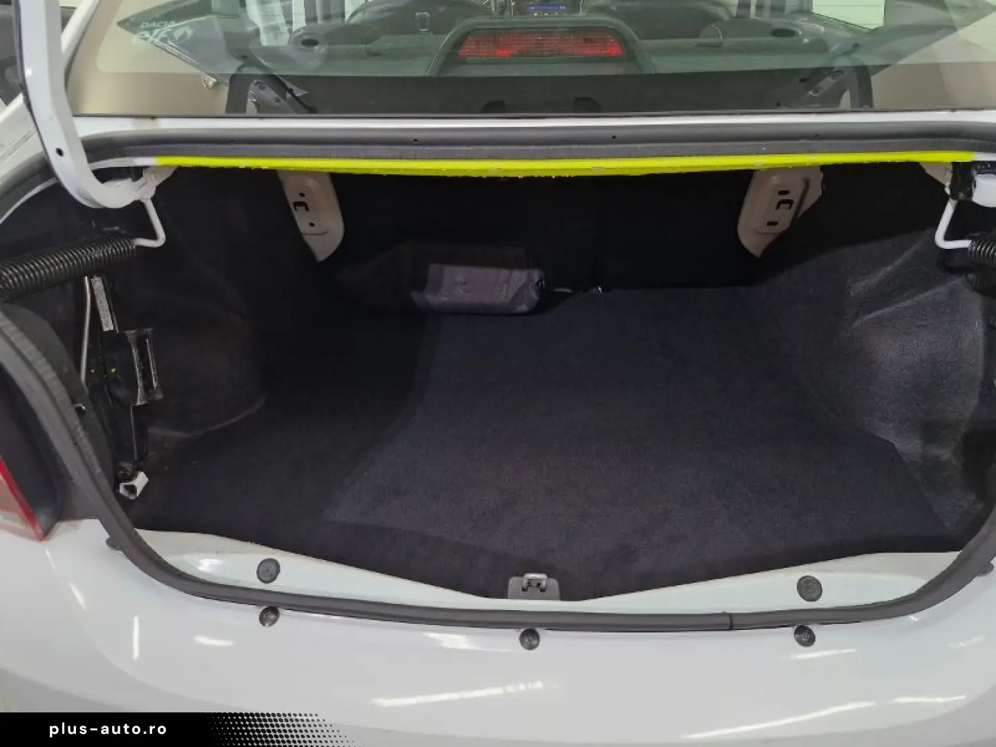 DACIA LOGAN 0.9 TCe 90CP Black & White