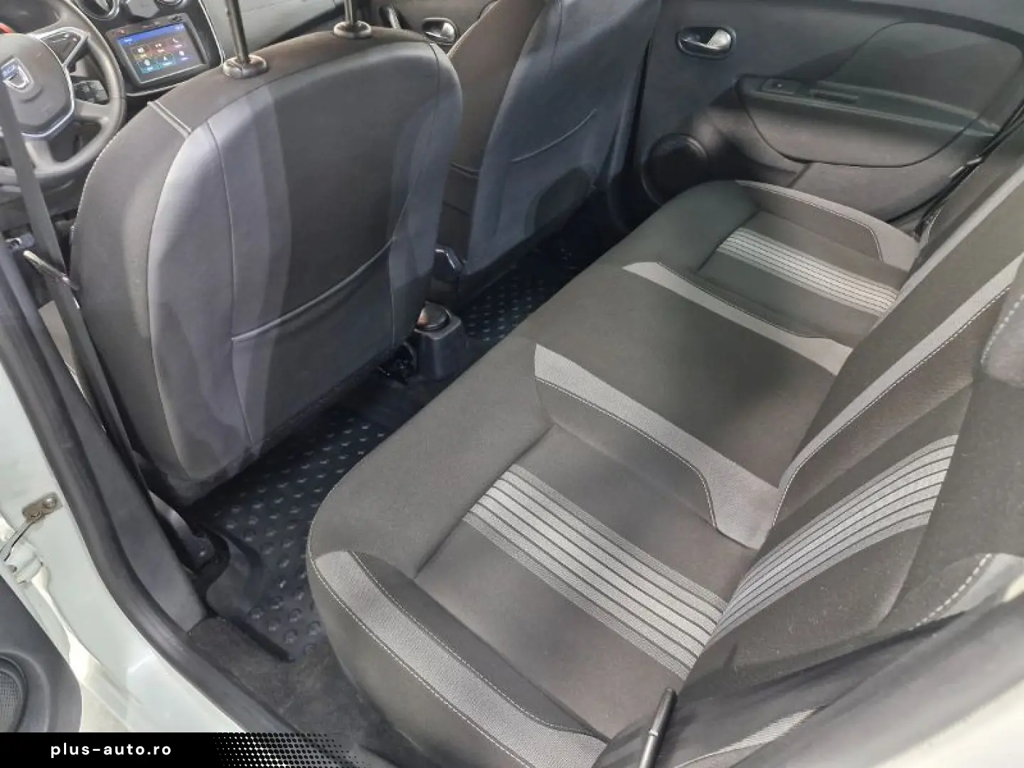 DACIA LOGAN 0.9 TCe 90CP Black & White