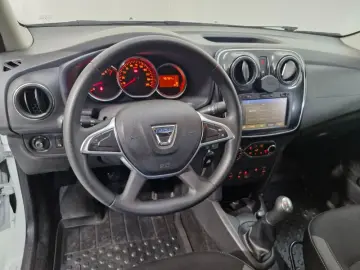 DACIA LOGAN 0.9 TCe 90CP Black & White