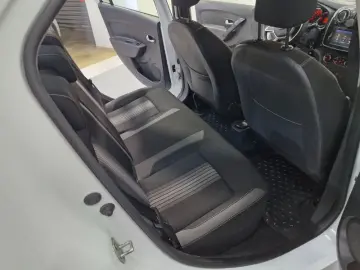 DACIA LOGAN 0.9 TCe 90CP Black & White