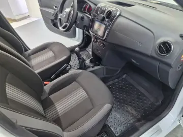 DACIA LOGAN 0.9 TCe 90CP Black & White