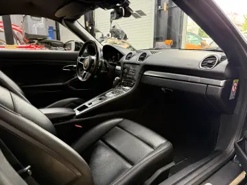 Porsche Boxster 718 PDK