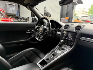 Porsche Boxster 718 PDK