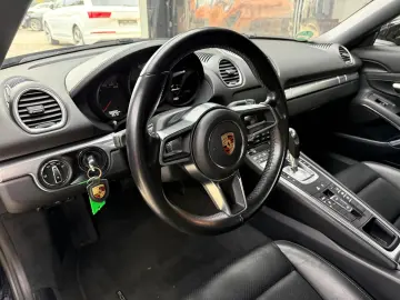 Porsche Boxster 718 PDK