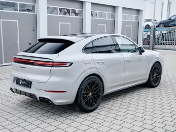 Porsche Cayenne Coupe Black Edition